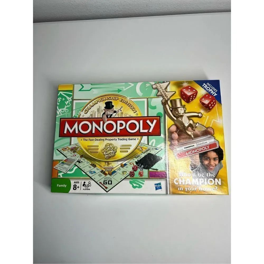 Monopoly Championship Edition Complete board game family w/trophy